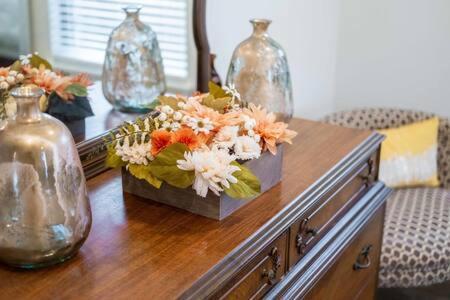 The Warhol - Pet-Friendly Apartment Bentonville Bagian luar foto