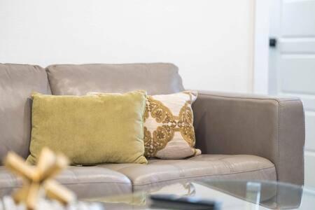 The Warhol - Pet-Friendly Apartment Bentonville Bagian luar foto