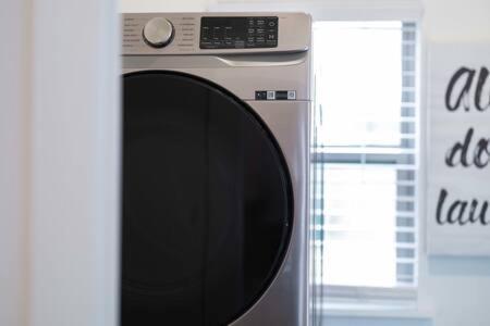 The Warhol - Pet-Friendly Apartment Bentonville Bagian luar foto