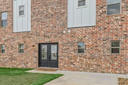 The Warhol - Pet-Friendly Apartment Bentonville Bagian luar foto